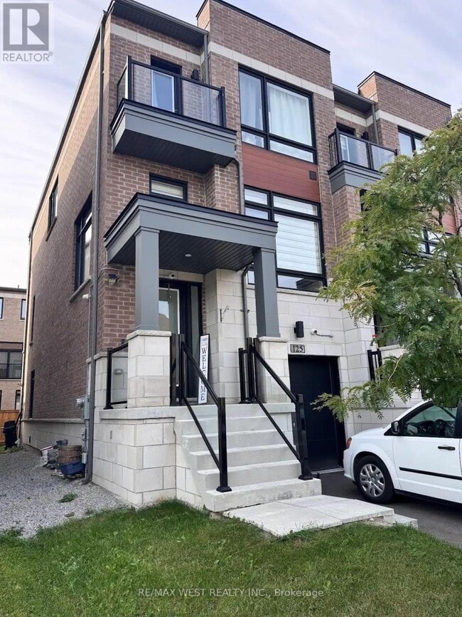 Building Photo - 125 Farooq Blvd
