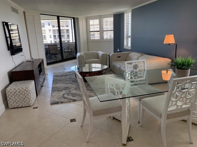 Foto del edificio - 6001 Pelican Bay Blvd