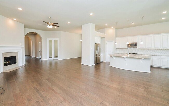 Foto del edificio - 18223 McNish Ln