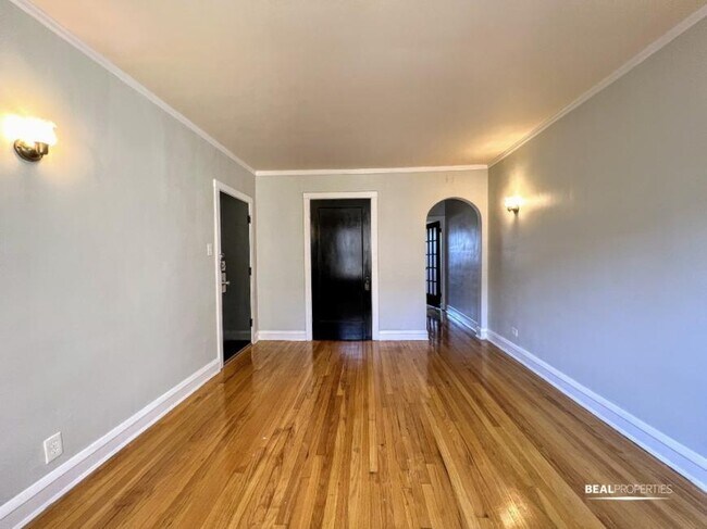 Building Photo - 0 bedroom in CHICAGO IL 60625
