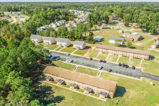 Building Photo - Kenwood Terrace Apartments