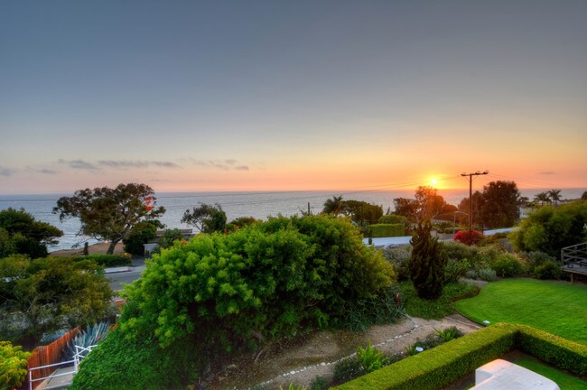 Foto del edificio - 2324 S Coast Hwy
