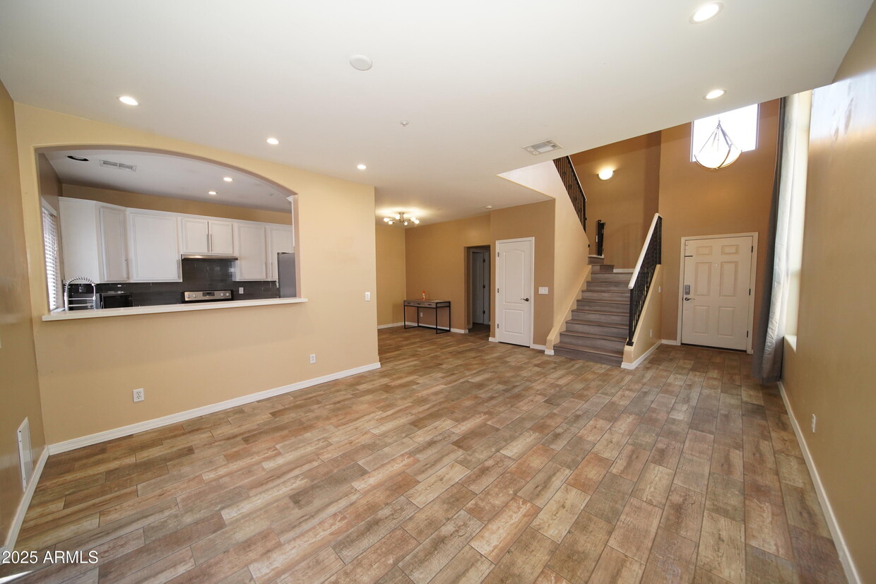 Primary Photo - 3440 N 38th St
