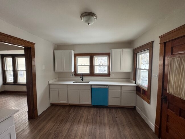 Building Photo - 35 Ellenwood Ave