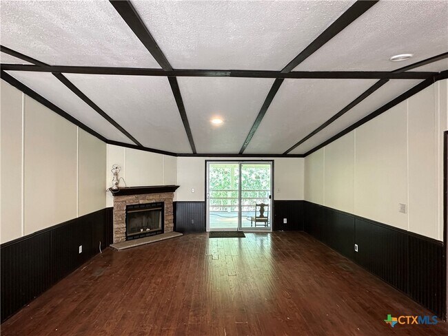 Building Photo - 1125 Burges St