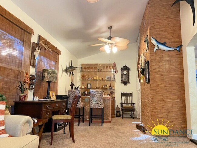 Foto del edificio - Stunning 3 Bedroom Home in the Heart of De...