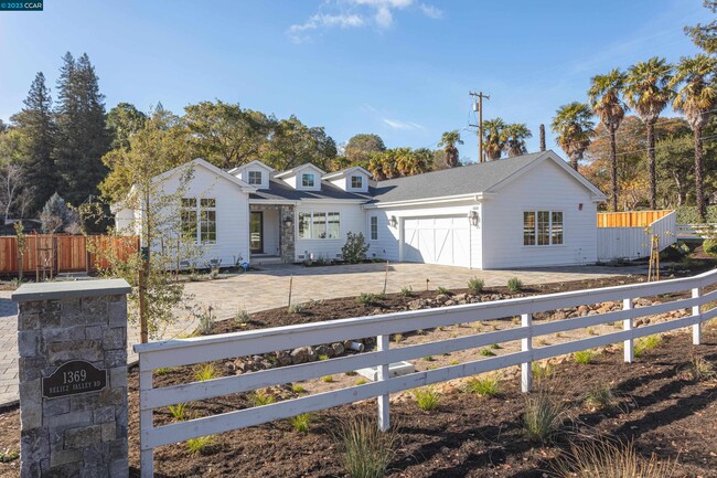 Building Photo - 1369 Reliez Valley Rd