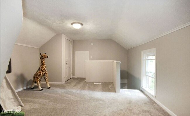 Foto del edificio - 3 br, 1 bath Townhome - 2110 36th St SW