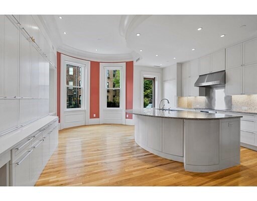 Foto del edificio - 72 W Rutland Square