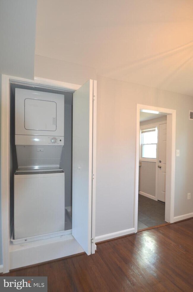 Foto del edificio - 2535 Iverson St