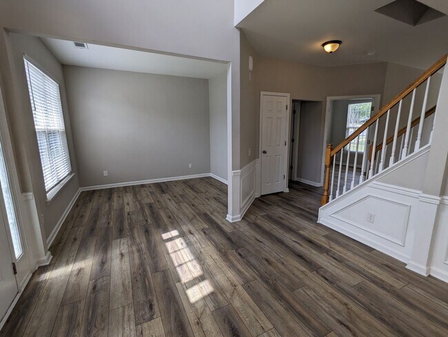 Foto del edificio - Arbor Hills University Area Corner Lot
