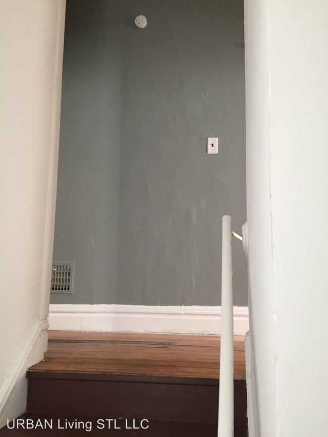 Building Photo - 2833 Osage St
