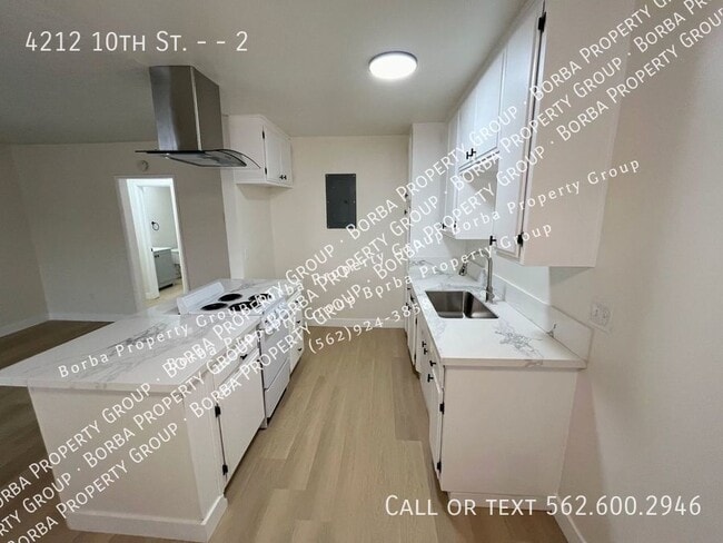Building Photo - ** CHARMING PET FRIENDLY 1 BEDROOM 1 BATHR...