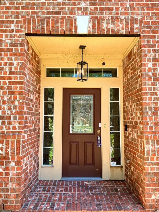 Foto del edificio - 8406 Green Valley Dr