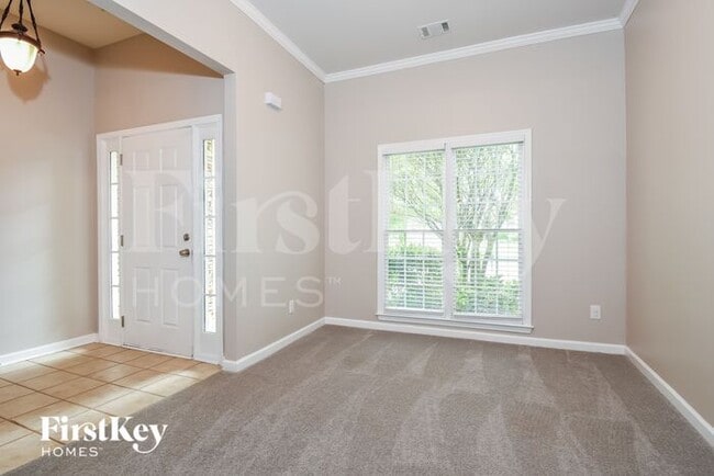 Building Photo - 127 Chickory Ln