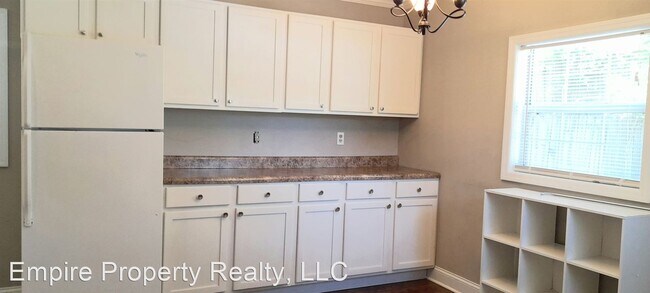Building Photo - 3 br, 1 bath House - 4906 Golfview Drive