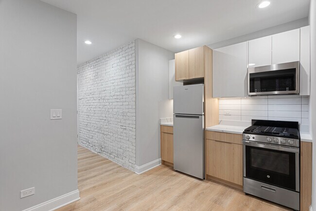 Foto del edificio - 1621 W Chase Ave