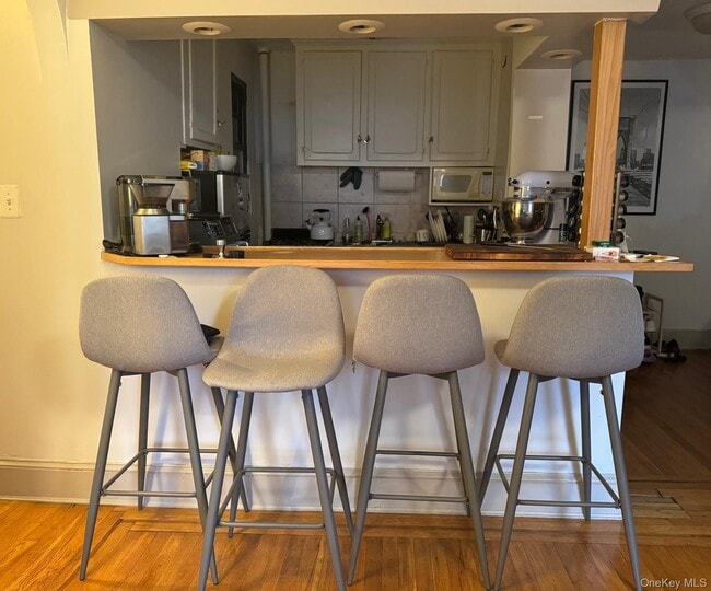 Foto del edificio - 240 E 24th St