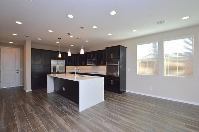 Building Photo - 1808 S Follett Way