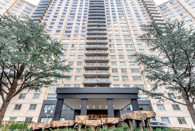 Building Photo - 2600 Netherland Ave