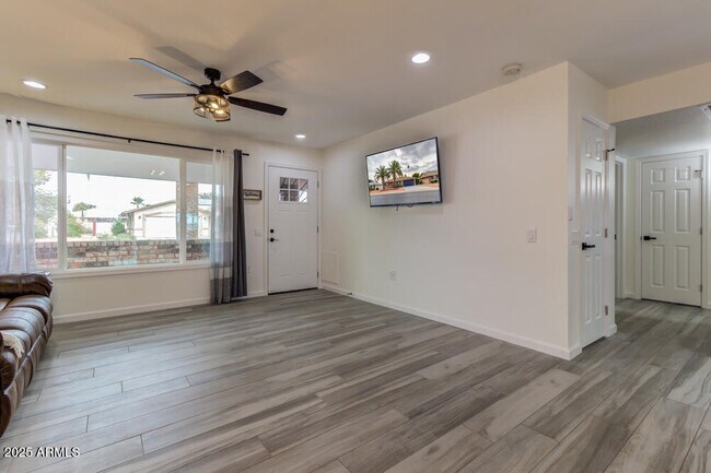 Foto del edificio - 13227 W Desert Glen Dr