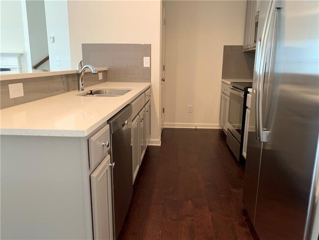 Building Photo - 5577 Oak Bend Pl