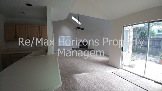Building Photo - 4110 Wynford Cir
