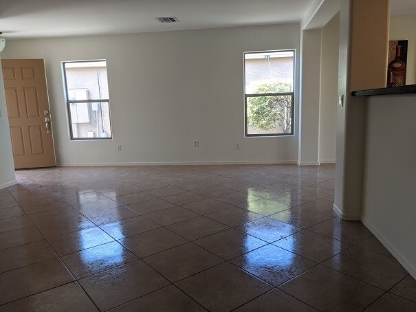 Foto del edificio - 1242 W Roosevelt Ave