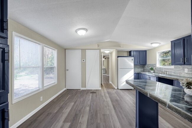 Building Photo - 13219 13th St