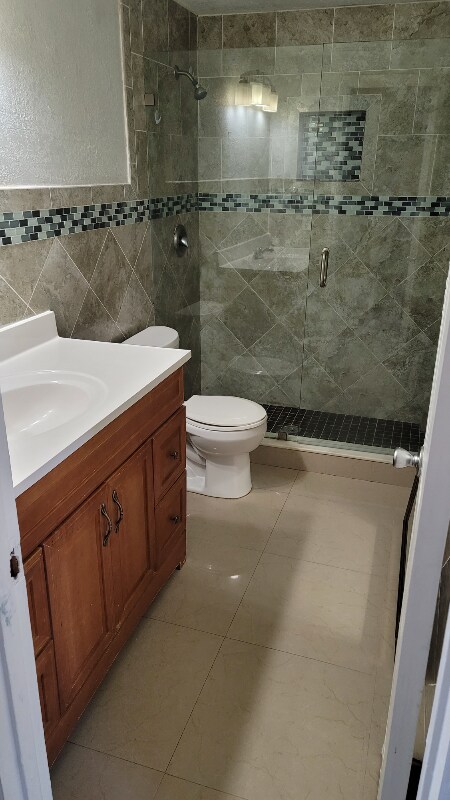 Foto del edificio - 6410 N Hubert Ave