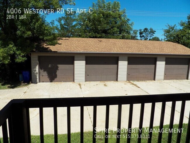 Building Photo - 2 bedroom close to Lindale - Fireplace & G...