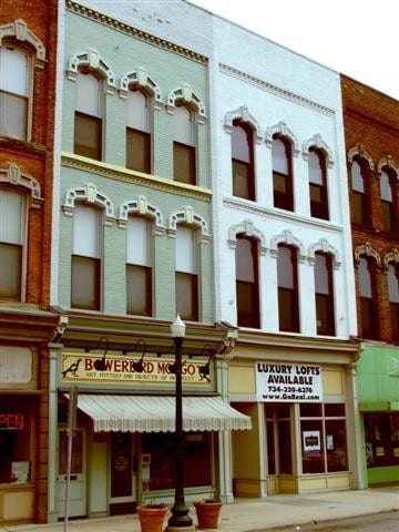 Primary Photo - 206 W Michigan Ave