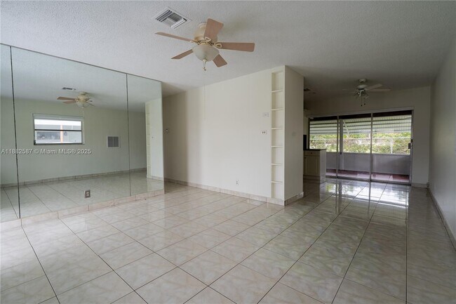 Building Photo - 2702 NW 51st Pl