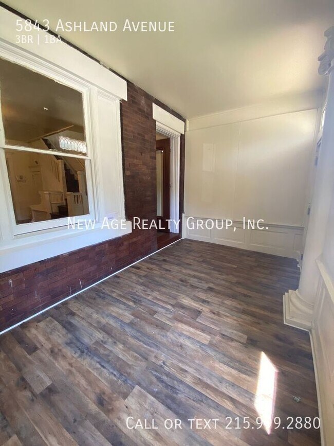 Building Photo - 5843 Ashland Ave