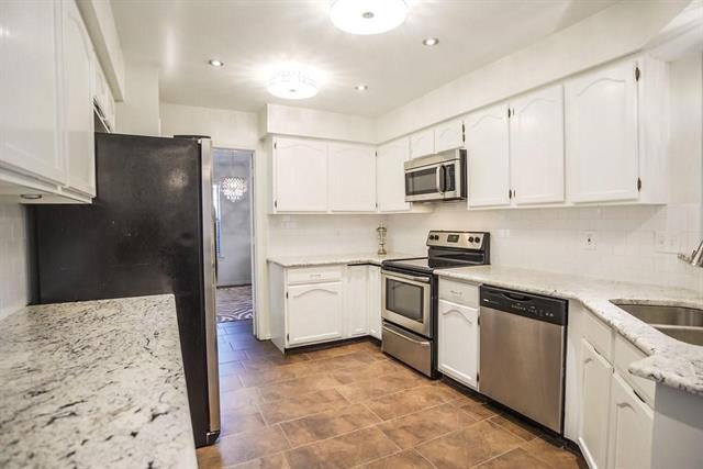 Building Photo - 449 Phillips Dr