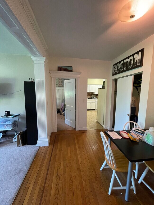 33 Stearns Rd Unit 3, Brookline, MA 02446 33 Stearns Rd Brookline, MA