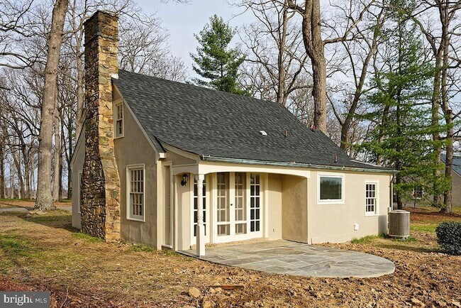 Foto del edificio - 2083 Atoka Rd