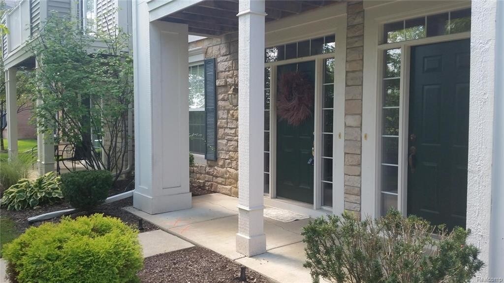 Primary Photo - 2119 Pinecroft Dr