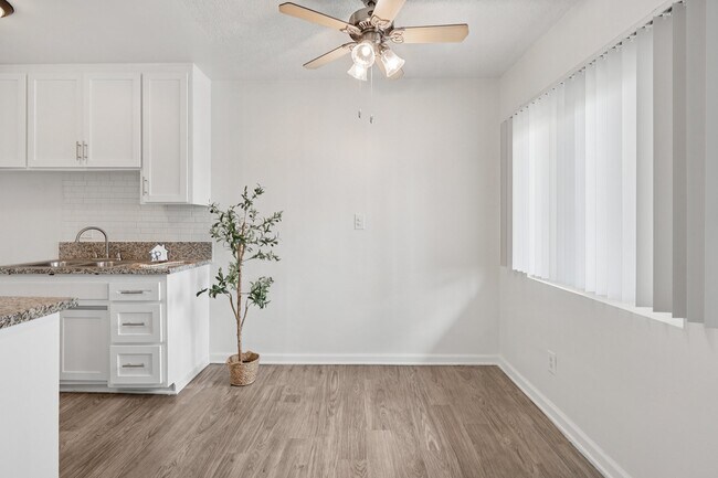 Área de cocina - Imperial Palms Apartments