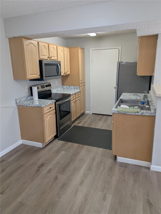 Foto del edificio - 15067 SW 103rd Terrace