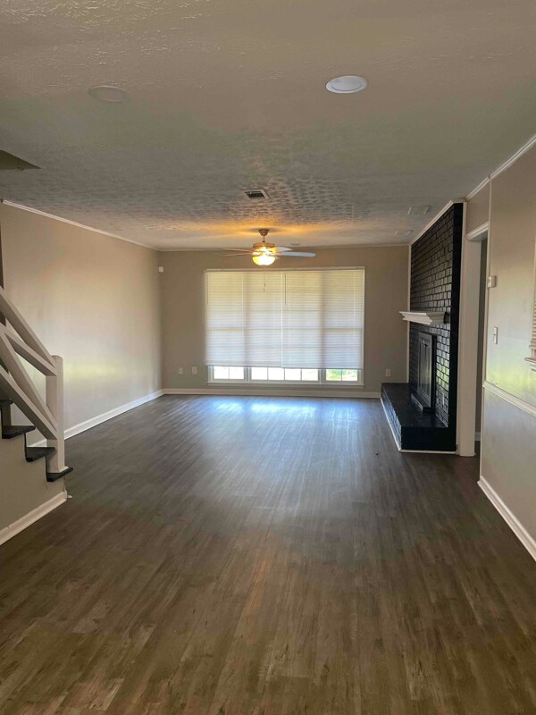 Building Photo - 8157 Lake View Terrace