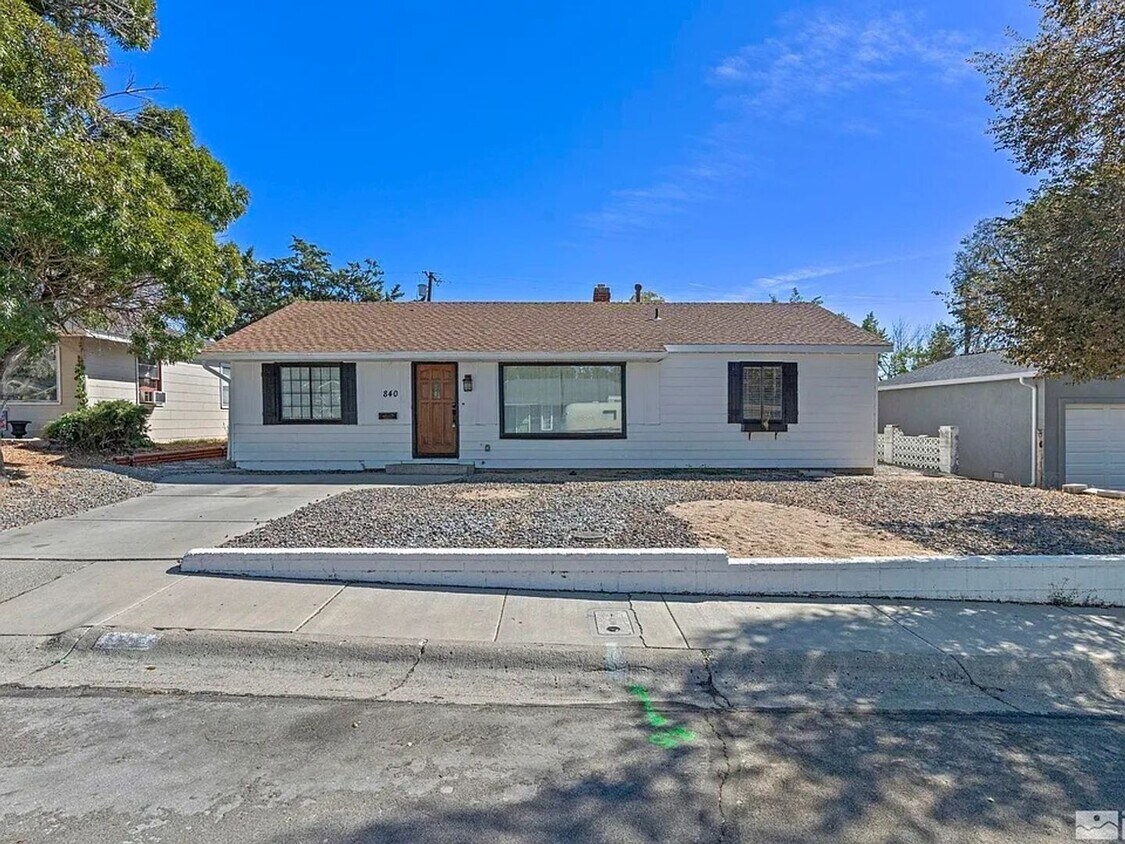 Primary Photo - Comfortable Furnished Home near Hospitals