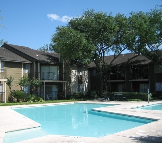 Pool - Woodscape Apartments