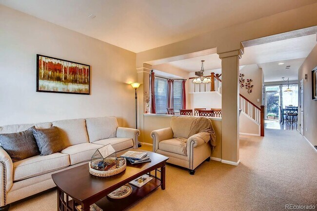 Foto del edificio - 9327 Branham Dr