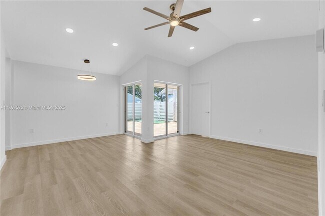 Foto del edificio - 13737 SW 147th Cir Ln