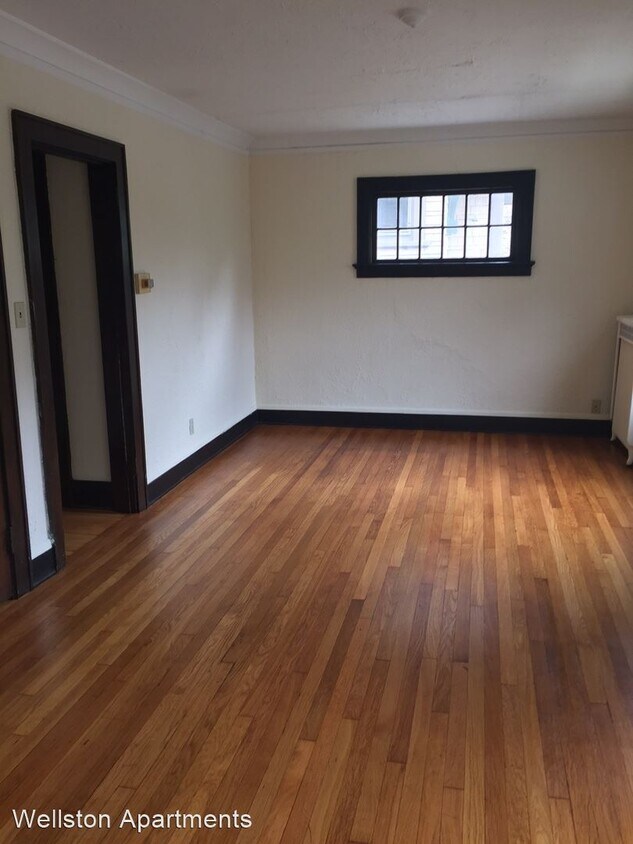 Foto del edificio - 2628 N Stowell Ave