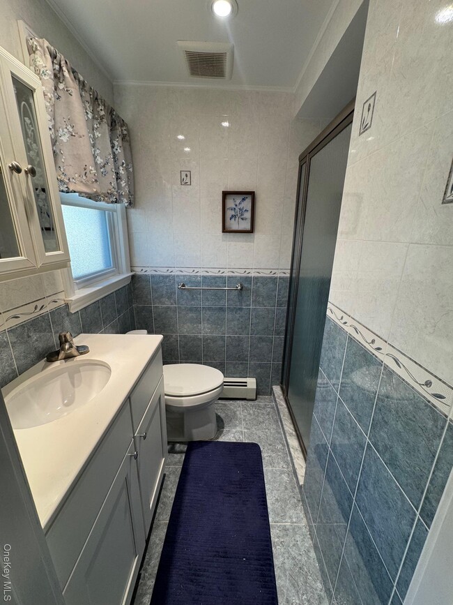 Foto del edificio - 553 E Fulton St