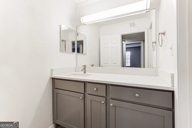 Foto del edificio - 2330 Cobb Pkwy SE