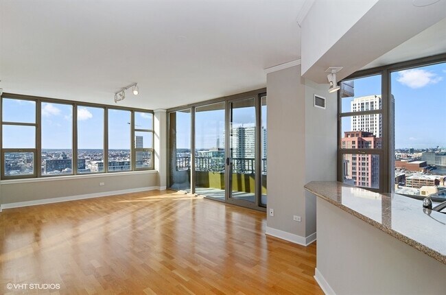 Foto del edificio - 200 N Jefferson St