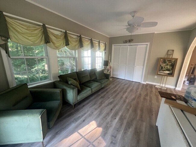 Building Photo - 3 Bedroom Home in Sevierville, Tennessee
